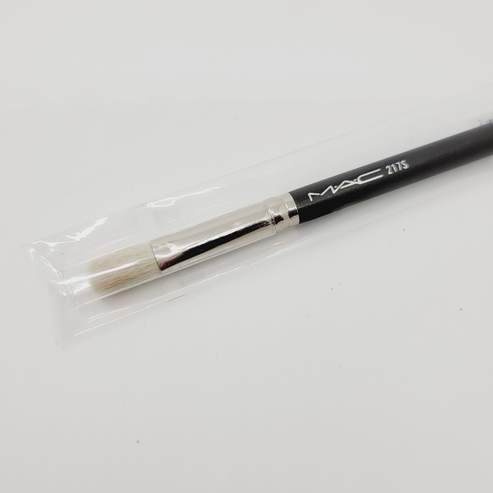 Mac Cosmetics 217S Blending Brush Brand New Authentic Synthetic - Picture 13 of 14